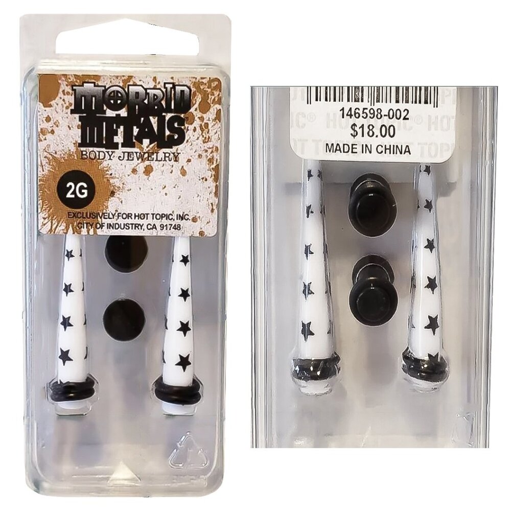 2G Tapers & Plugs Ear Gauge Set | Black & White Stars Acrylic Body Jewelry